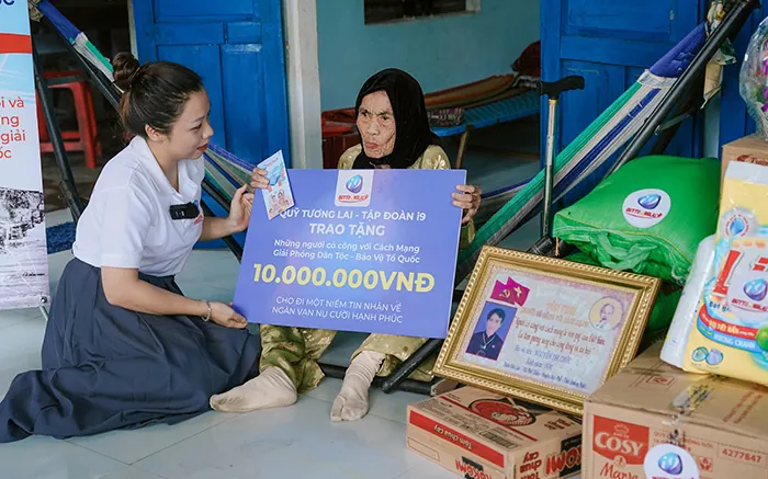 Biểu tượng hỗ trợ qua Telegram và Zalo của 888b online